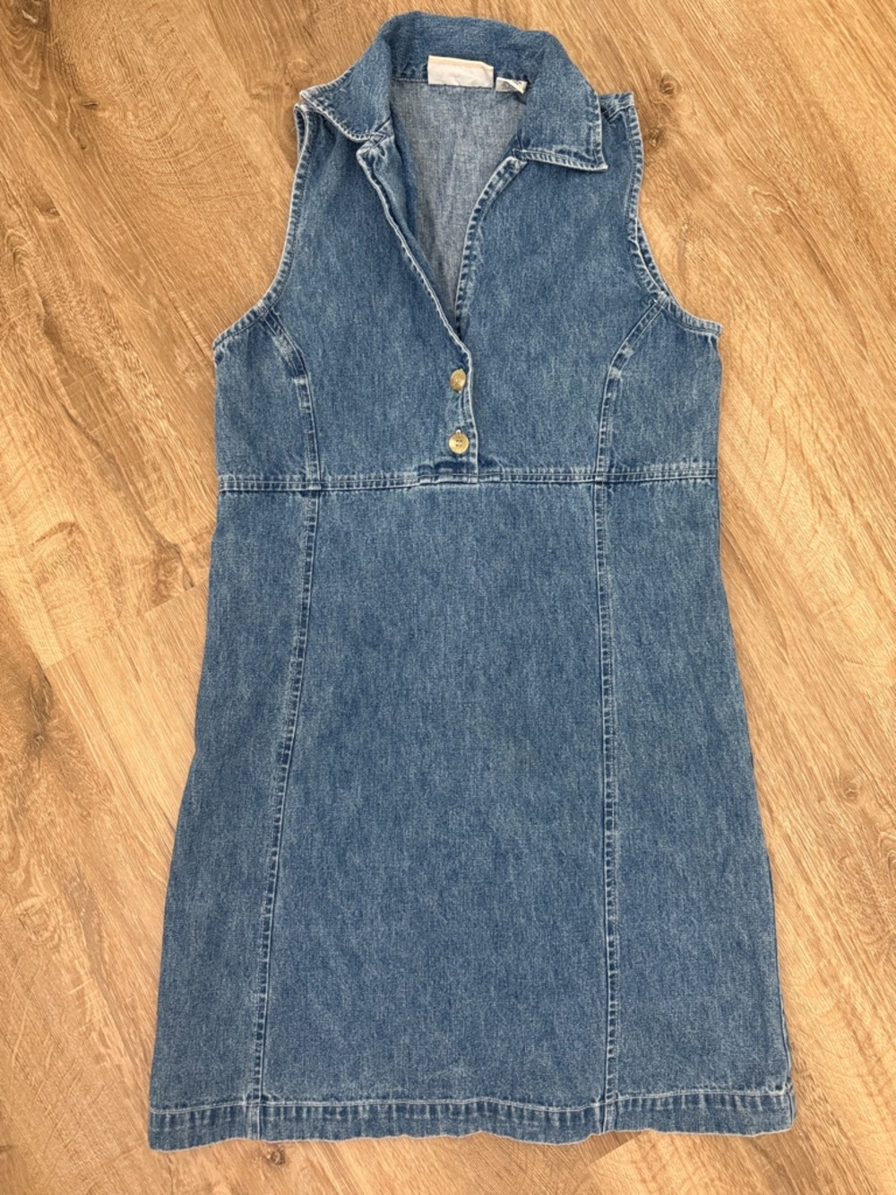 County Seat Vintage Sleeveless Denim Button-Up Dress in Medium Blue, Size 1/2